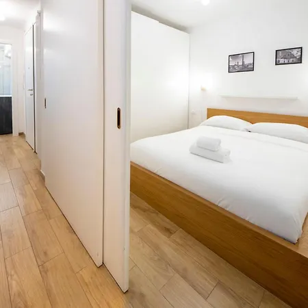 Housmart Val D'aposa 5 * Bologne