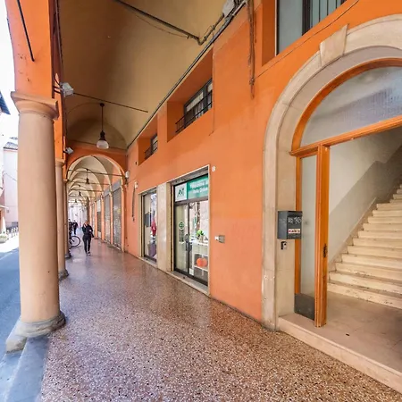 Housmart Val D'aposa 5 * Bologna