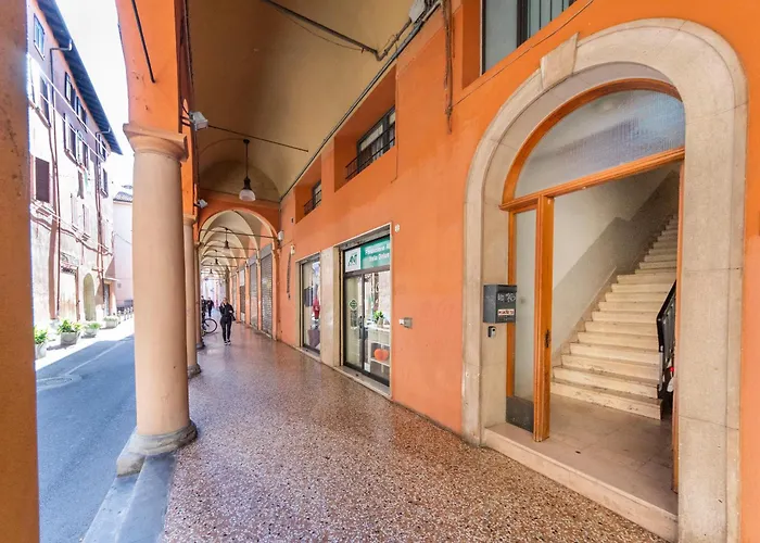 Housmart Val D'aposa 5 * بولونيا